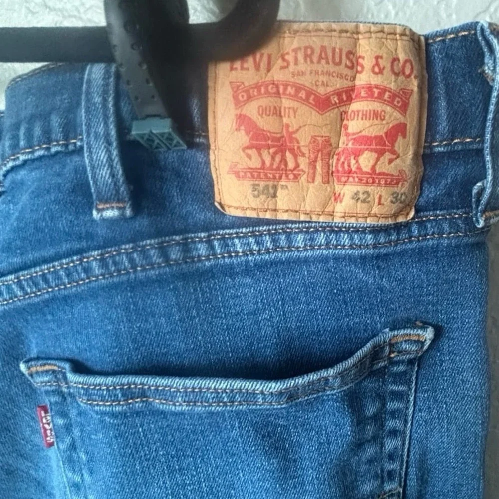Levi's‎ 541 Athletic Fit Mens W42 L30 Jeans Light Wash Denim Jeans